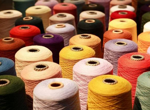 What are the types of textile yarns?